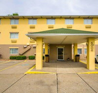 Quality Inn East - Accommodation Michigan