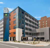 Holiday Inn Express  Suites Downtown - Accommodation Michigan