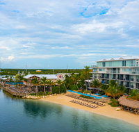 Postcard Inn Beach Resort  Marina - Accommodation Michigan