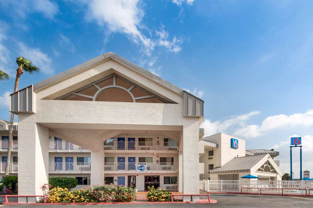 Motel 6 Brownsville North - thumb 6