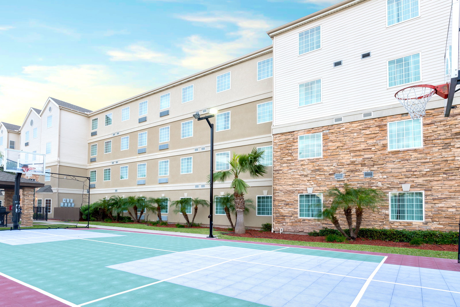 Staybridge Suites - thumb 15