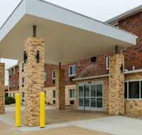 Clarion Pointe - Accommodation Michigan