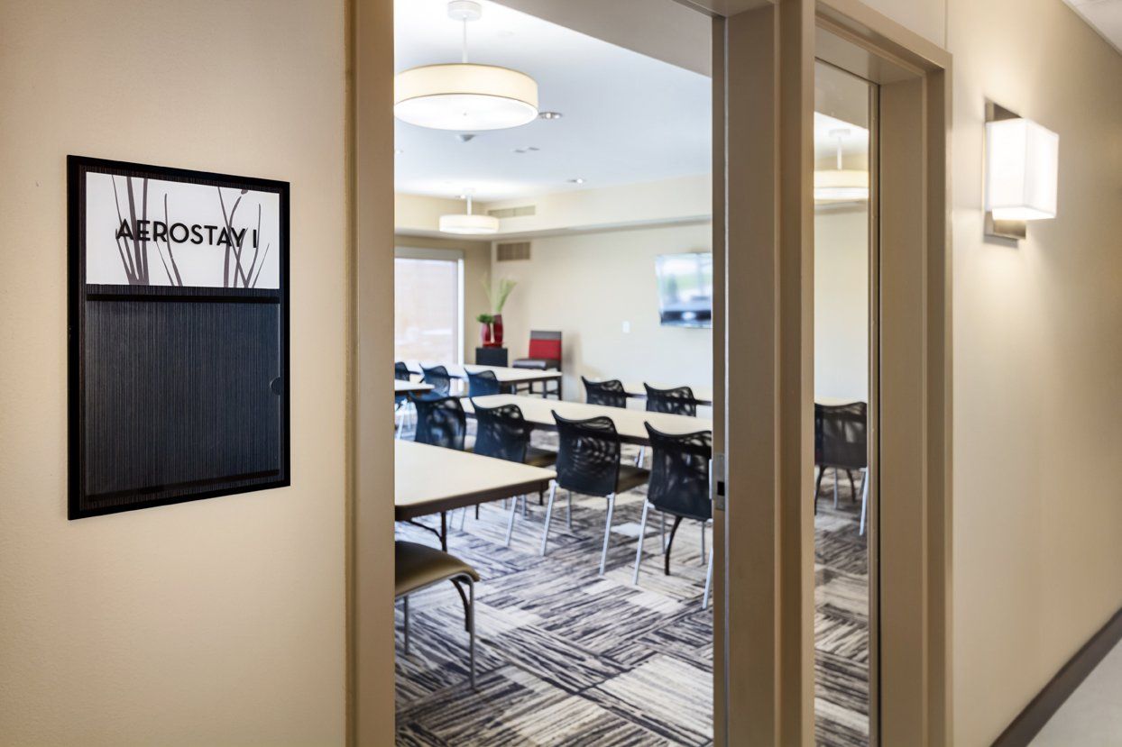 AeroStay Hotel - thumb 11