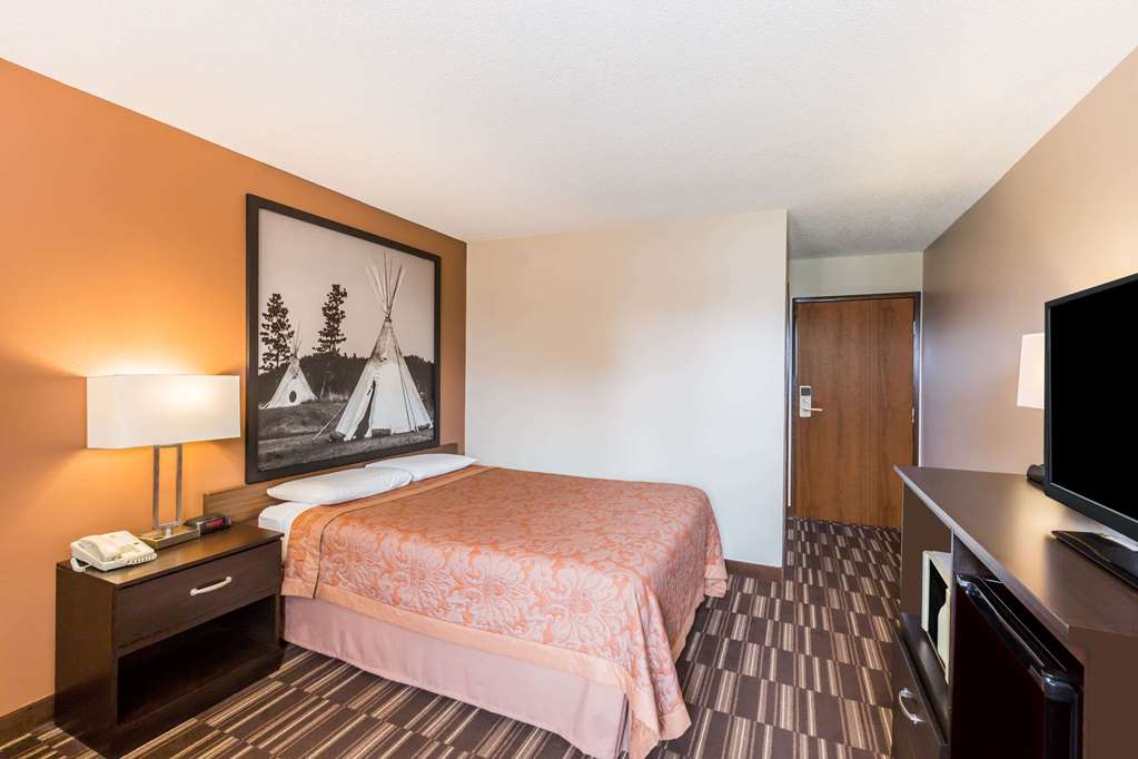 Super 8 Madison - thumb 13