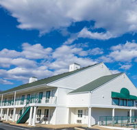 Super 8 by Wyndham Branson - Accommodation Michigan