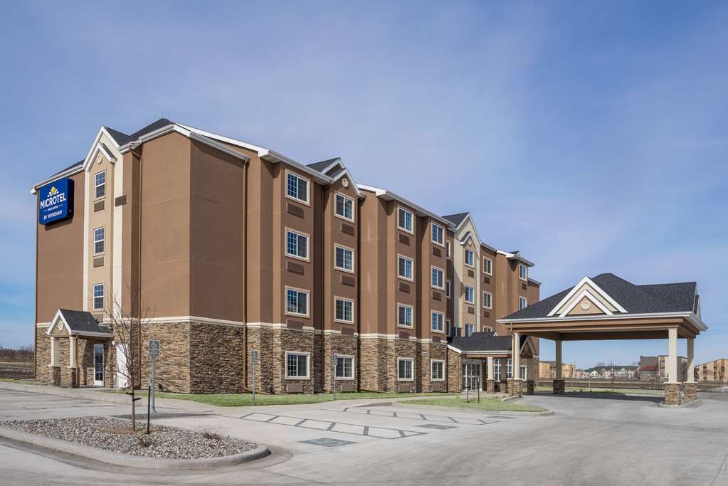 Microtel Inn & Suites Moorhead - thumb 0