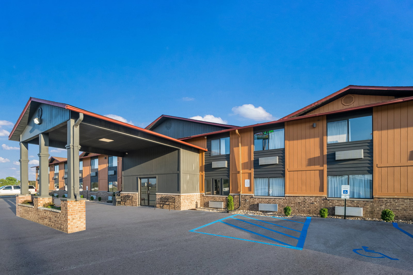 Red Roof Inn Marston - thumb 2