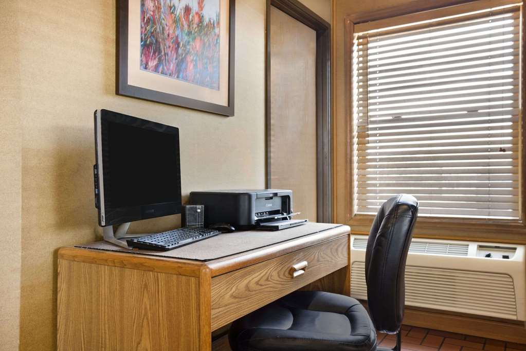 Super 8 Alton - thumb 14