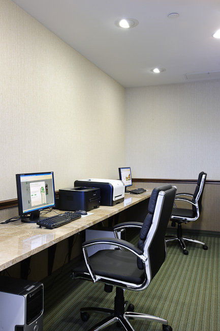 Holiday Inn Express Philadelphia Airport - thumb 1