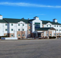 Baymont by Wyndham Sheridan - Accommodation Michigan