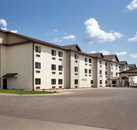 Baymont by Wyndham Wellington - Accommodation Michigan