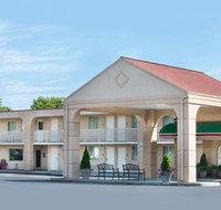 Baymont Inn  Suites Sandusky - Accommodation Michigan