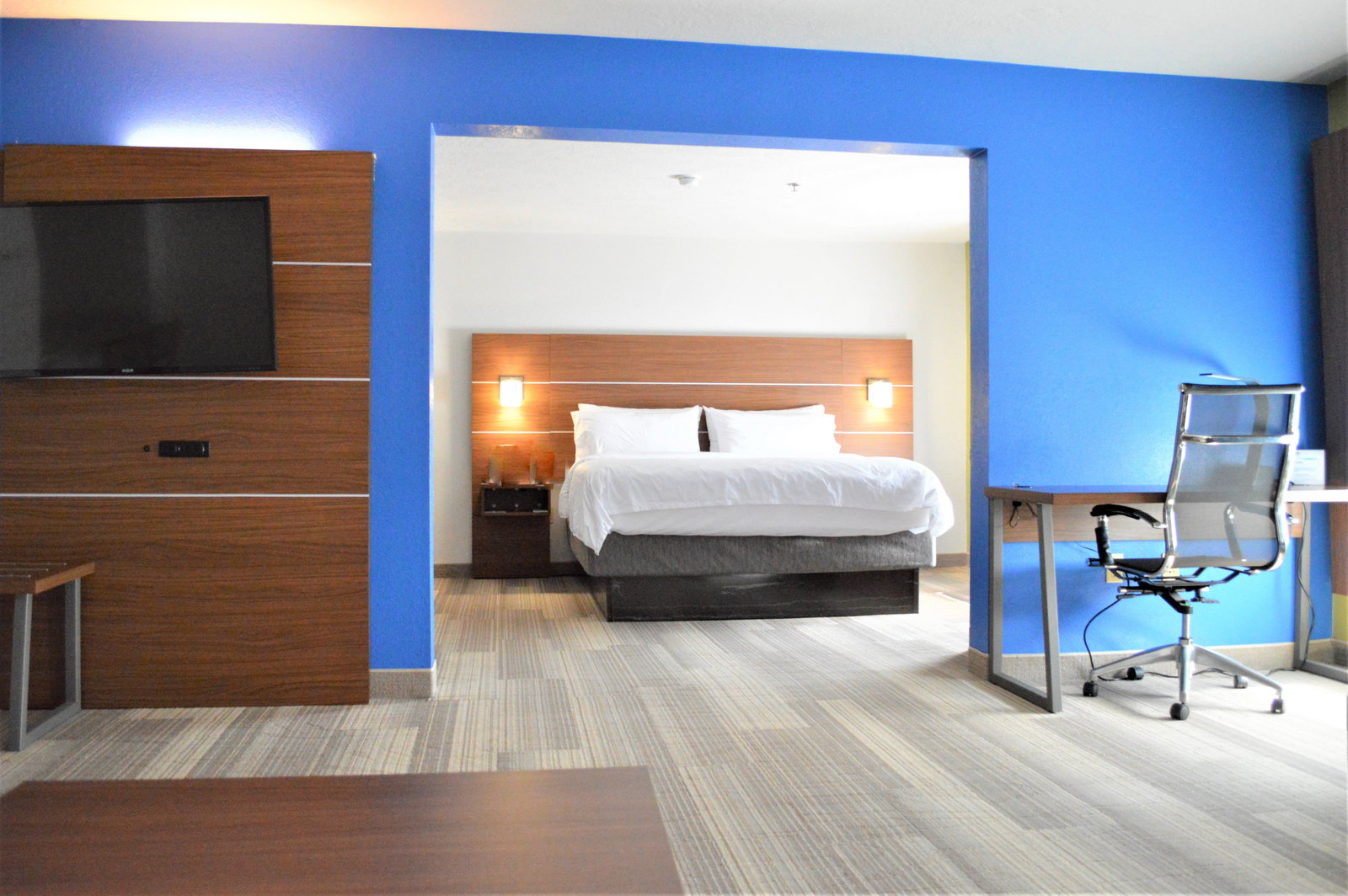 Holiday Inn Express & Suites Batesville - thumb 11