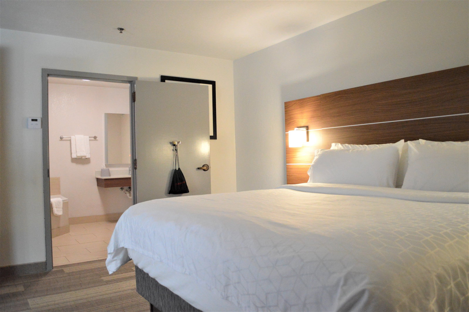 Holiday Inn Express & Suites Batesville - thumb 12
