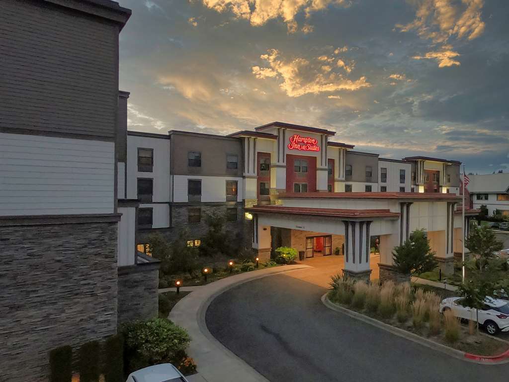 Hampton Inn & Suites DuPont - thumb 0