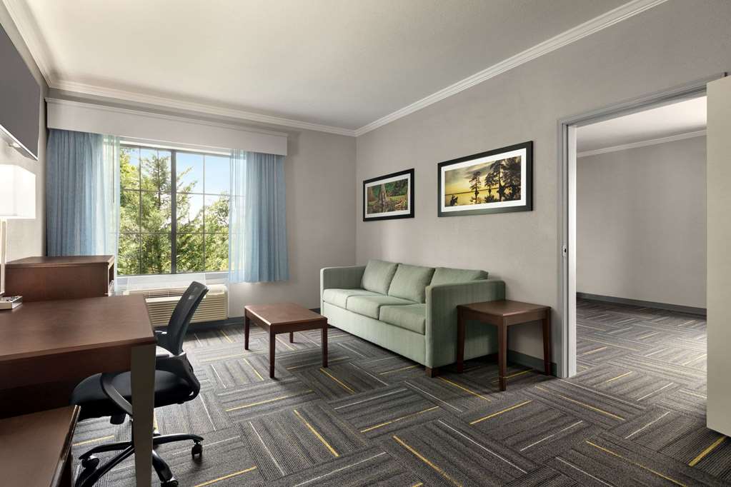 La Quinta Inn & Suites Dublin - thumb 12