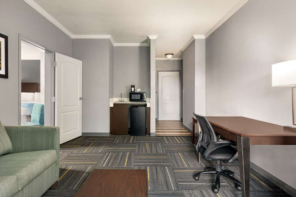 La Quinta Inn & Suites Dublin - thumb 13