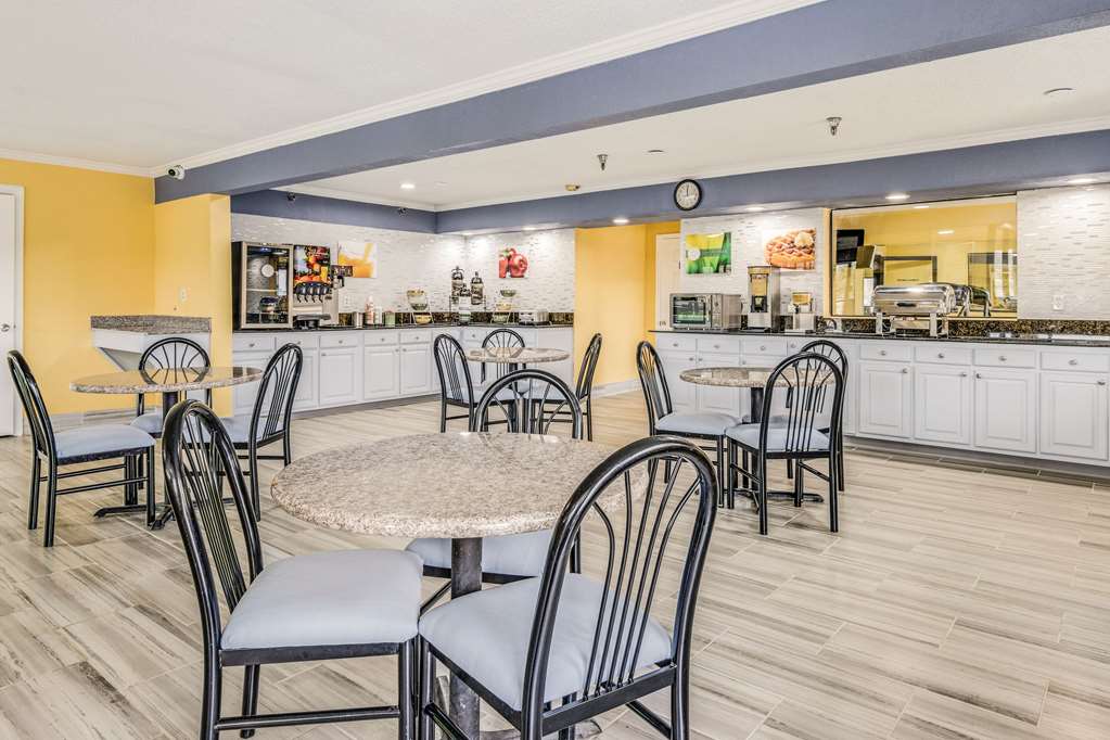 Quality Inn - thumb 14