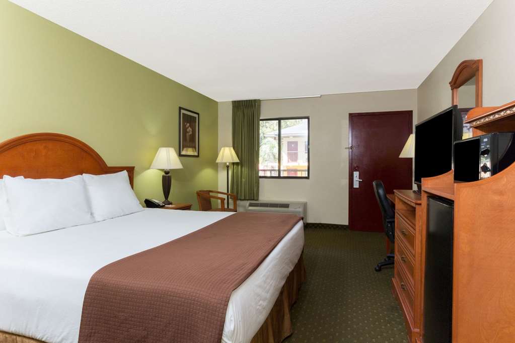 Howard Johnson Express Inn - Tallahassee - thumb 3