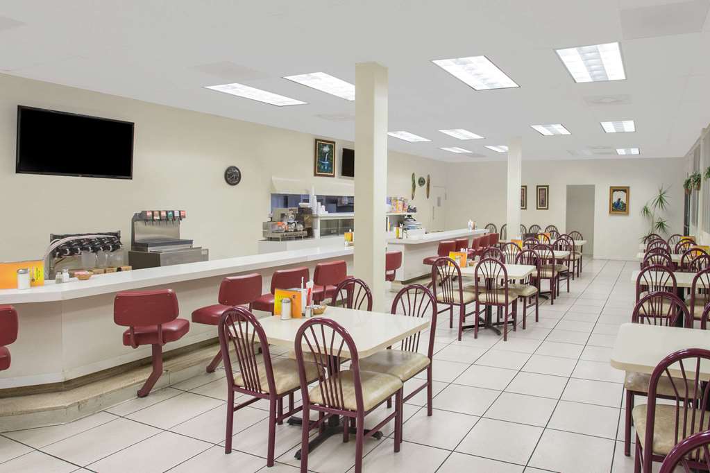 Knights Inn Pico Rivera - thumb 14