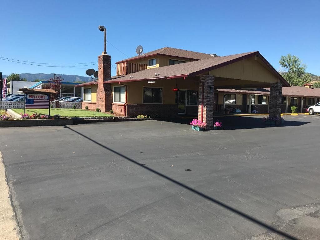Klamath Motor Lodge - thumb 1