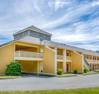 Econo Lodge - Accommodation Michigan