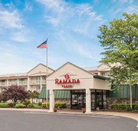 Ramada Plaza by Wyndham Portland - Accommodation Michigan