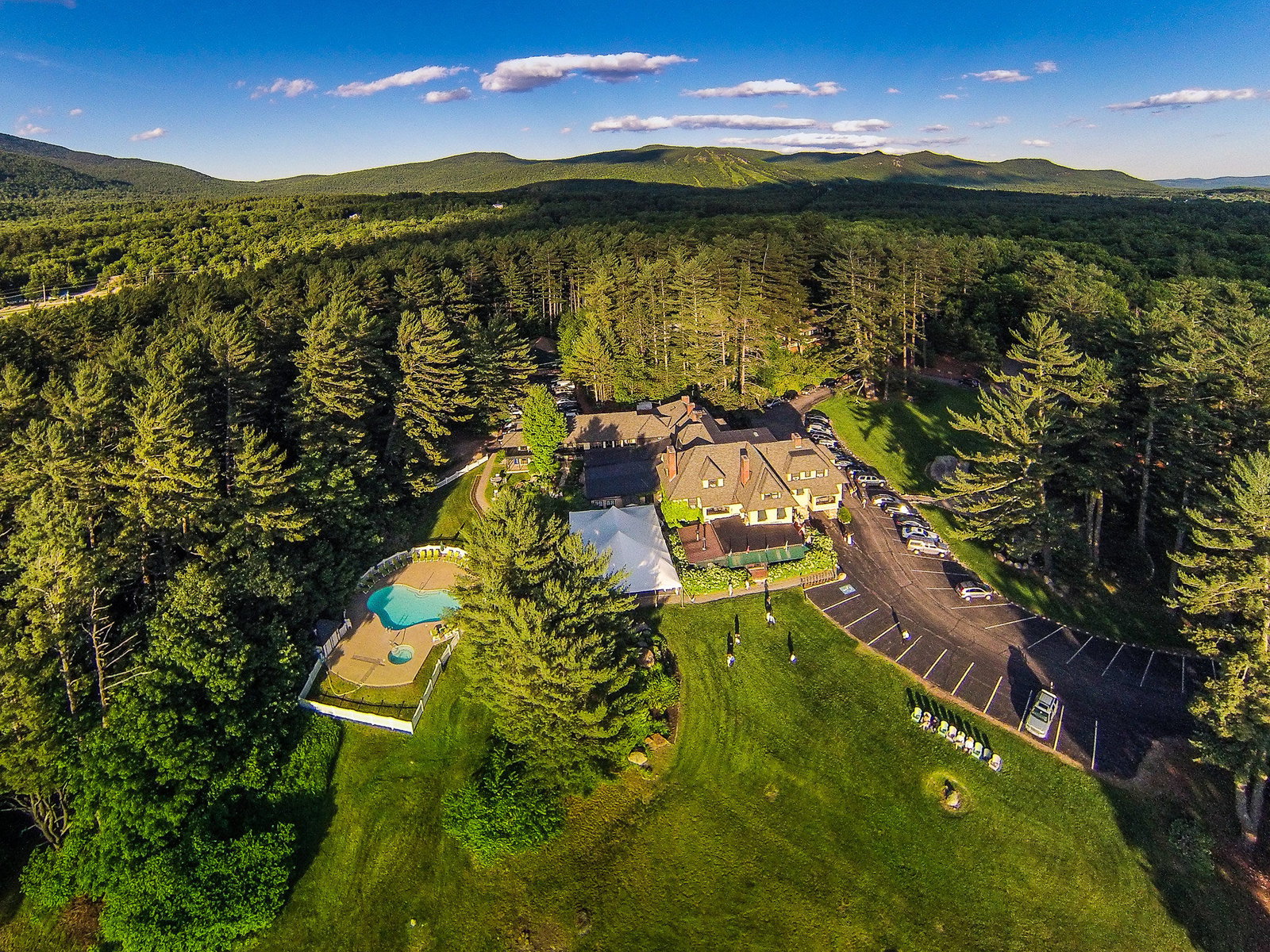 Stonehurst Manor - thumb 3