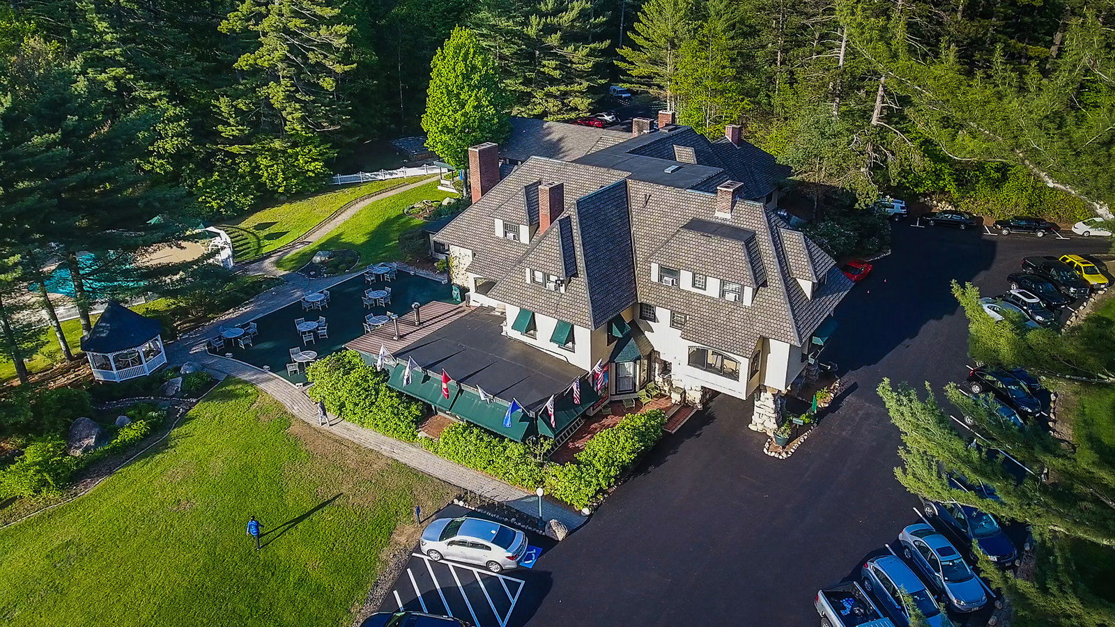 Stonehurst Manor - thumb 4