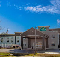 La Quinta Inn  Suites Lexington Park - Accommodation Michigan