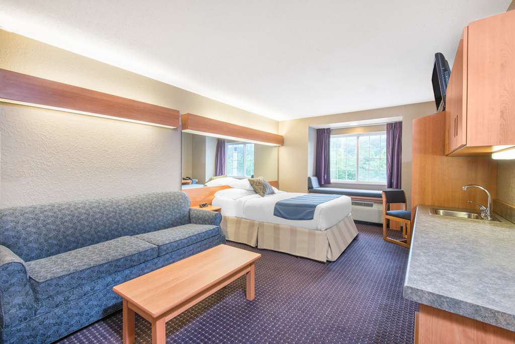 Microtel Inn & Suites By Wyndham - thumb 10