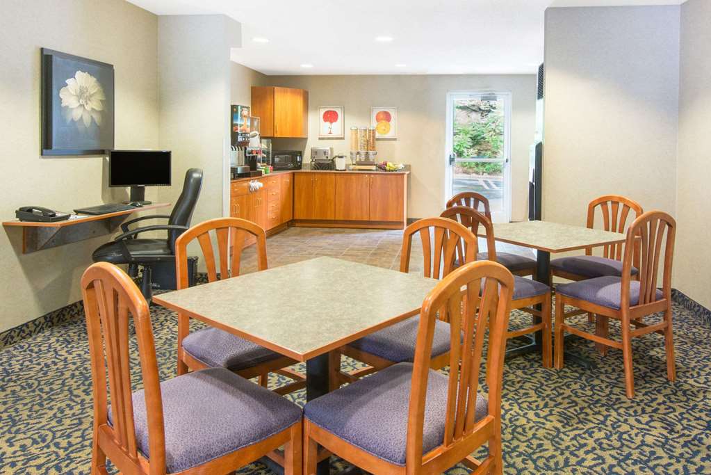 Microtel Inn & Suites By Wyndham - thumb 14