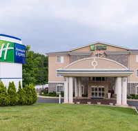 Holiday Inn Express Newington - Accommodation Michigan