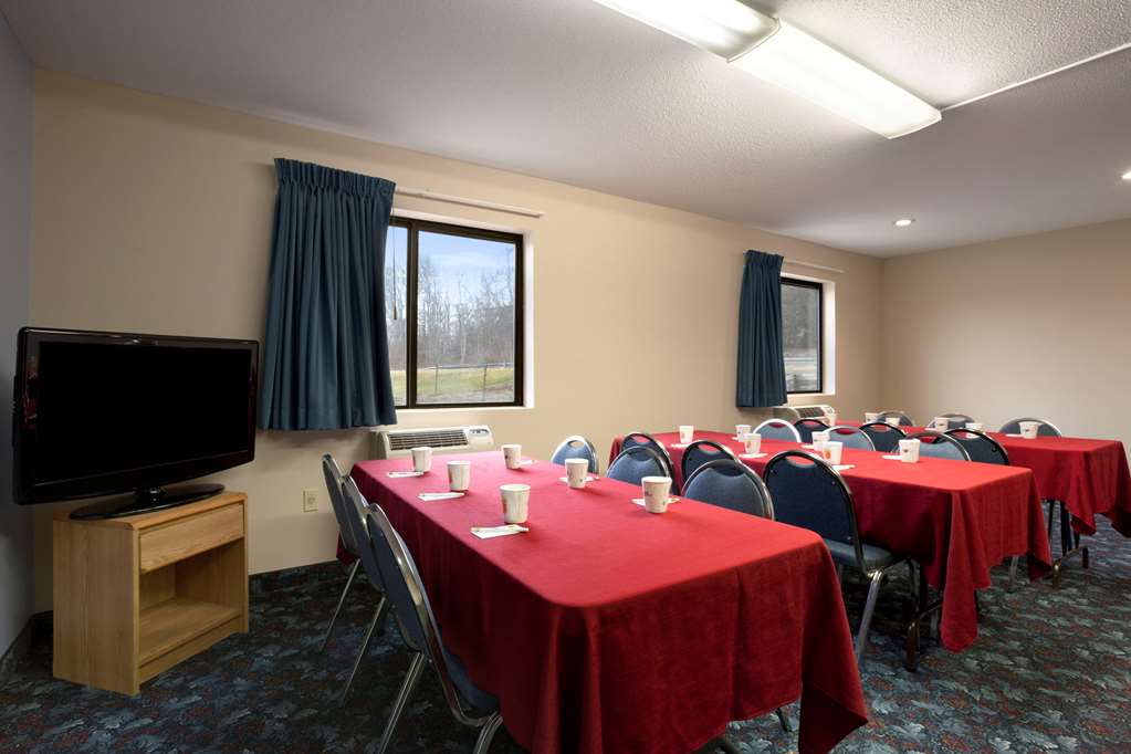 Super 8 Cromwell/Middletown - thumb 12