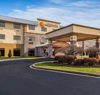 La Quinta Inn  Suites Fairborn - Accommodation Michigan