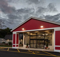 Ramada by Wyndham Windsor Locks - Accommodation Michigan