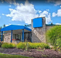 Travelodge by Wyndham Lansing - Accommodation Michigan