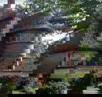 Private Frank Lloyd Wright Architectural Tour by Luxury Vehicle - 3 hours - Accommodation Michigan