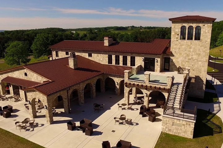 Private - Traverse City Winery OR Brewery Tour: Locations - Group's Choice - thumb 0