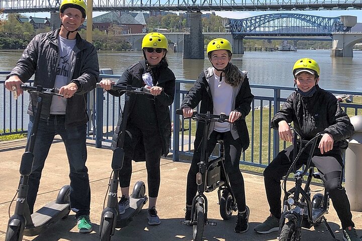 1-Hour Little Electric Vehicle Guided Tour Of Chattanooga In USA - thumb 5