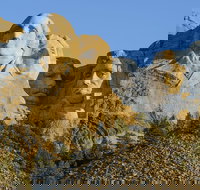 Mount Rushmore and Black Hills Bus Tour with Live Commentary - Accommodation Michigan