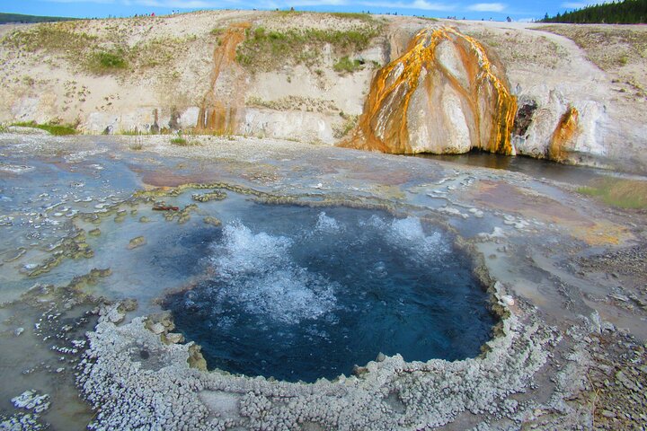 6-Mile Geyser Hiking Tour In Yellowstone With Lunch - thumb 0