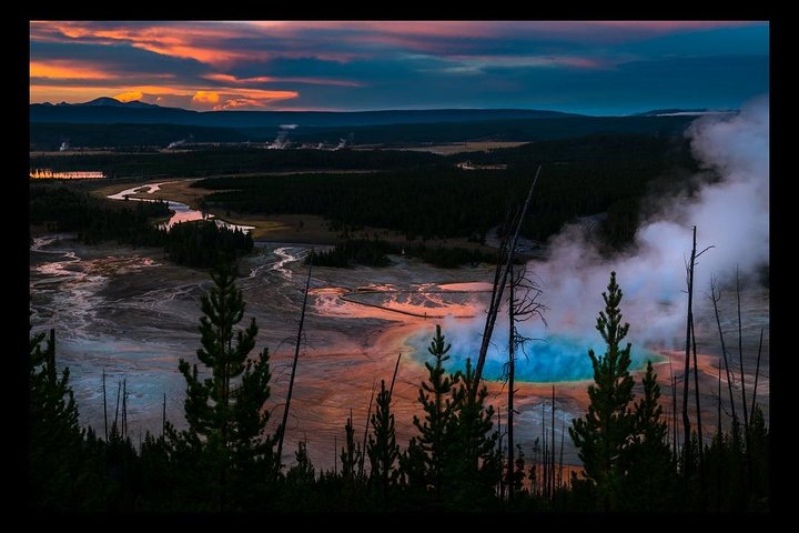 The Great West- Grand Tetons, Yellowstone, Mount Rushmore, Glacier National Park - thumb 0