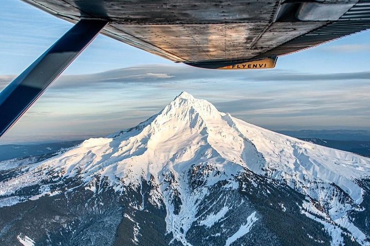 1-Hour Private Air Tour Of Mount Hood And Columbia Gorge - thumb 1