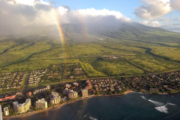 Romantic Sunset Champagne -Private- Maui Air Tour: Intimate & Spectacular! - thumb 4
