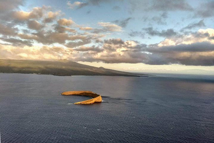 Romantic Sunset Champagne -Private- Maui Air Tour: Intimate & Spectacular! - thumb 5